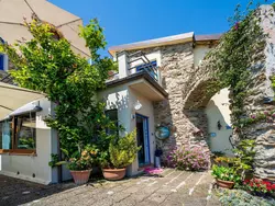 Bild zur gratis inserierten Ferienwohnung Wohnung 'Seventh Heaven' mit Gemeinschaftspool.