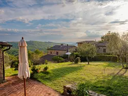 Bild zur gratis inserierten Ferienwohnung Sage' Anwesen mit Gemeinschaftspool.