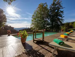 Bild zur gratis inserierten Ferienwohnung Landvilla mit Pool und Garten – die perfekte Kulisse für Feierlichkeiten oder V.