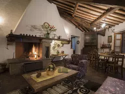 Bild zur gratis inserierten Ferienwohnung Altertümliche Pracht, Unterkunft mit Schwimmbad in einem Schloss.