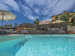 Bild zur gratis inserierten Ferienwohnung Villa 'Villa Solaria' mit privatem Pool.