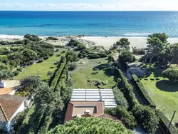 Bild zur gratis inserierten Ferienwohnung Villa "Villa Amare" mit Blick aufs Wasser.