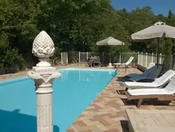 Bild zur gratis inserierten Ferienwohnung La Dalia' Wohnung mit Gemeinschaftspool.