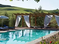 Bild zur gratis inserierten Ferienwohnung Biancospino' Wohnung mit Schwimmbad.