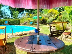 Bild zur gratis inserierten Ferienwohnung Charmantes Bauernhaus in Penna San Giovanni.