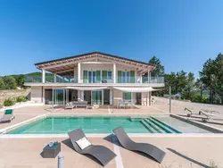 Bild zur gratis inserierten Ferienwohnung Villa Montefalcone, Außen- und Innenpool.