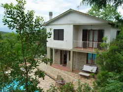 Bild zur gratis inserierten Ferienwohnung Villa 'Castagno' mit Pool.