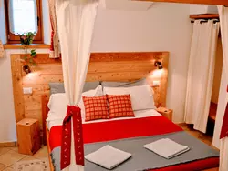 Bild zur gratis inserierten Ferienwohnung Einzimmerwohnung Die Katze in Gignod.