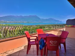 Bild zur gratis inserierten Ferienwohnung Angenehme Wohnung in Solarolo mit Parkplatz.