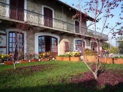 Bild zur gratis inserierten Ferienwohnung Wohnung Marrone b in Verduno.