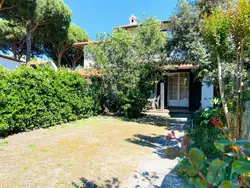 Bild zur gratis inserierten Ferienwohnung Vier-Zimmer-Villa, 2 Bäder, 2 Gärten, 2 Klima.