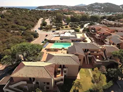 Bild zur gratis inserierten Ferienwohnung Wohnung in Porto Cervo mit Gemeinschaftspool.