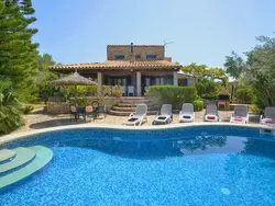 Bild zur gratis inserierten Ferienwohnung Villa mit Garten, Grill und Terrasse.