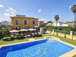 Bild zur gratis inserierten Ferienwohnung Schöne Villa mit Pool in der Nähe des Strandes.