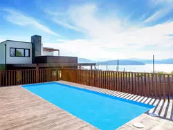 Bild zur gratis inserierten Ferienwohnung in Outes mit Sonniger Terrasse und Meerblick.