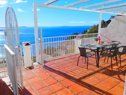 Bild zur gratis inserierten Ferienwohnung mit privatem Garten und Terrasse.