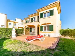 Bild zur gratis inserierten Ferienwohnung Strandnahes Ferienhaus mit schönem Garten.