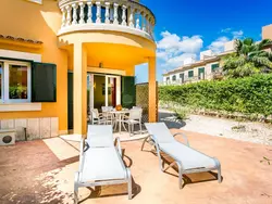 Bild zur gratis inserierten Ferienwohnung Mediterrane Doppelhaushälfte mit Garten.