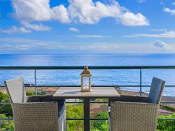 Bild zur gratis inserierten Ferienwohnung Zweitstöckiges Ferienvilla mit Terrassen, Pool, Sauna sowie herrlichem Berg- un.