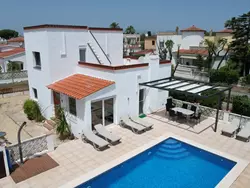 Ferienhaus in Empuriabrava mit Privatem Pool in Castelló d'Empúries - 7 Personen, Hund nicht erlaubt