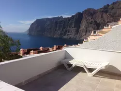Bild zur gratis inserierten Ferienwohnung Wohnung mit Aussicht, Terrasse und Schwimmbad.