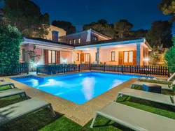 Bild zur gratis inserierten Ferienwohnung Villa Damar, Villa mit 5 Schlafzimmern und Schwimmbad..