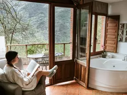 Bild zur gratis inserierten Ferienwohnung Jacuzzi, Kamin, Grill und spektakuläre Aussicht.