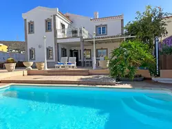 Bild zur gratis inserierten Ferienwohnung Villa "Esmeralda" mit Garten, Grill und Terrasse.