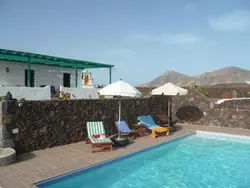 Bild zur gratis inserierten Ferienwohnung Finca mit Pool und herrlichem Meerblick.