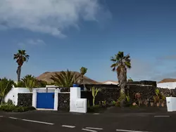 Bild zur gratis inserierten Ferienwohnung Lavastein-Bauernhaus Yazmina mit schönem Garten.