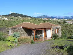 Bild zur gratis inserierten Ferienwohnung in Monte Breñas mit Grill, Terrasse und Garten.