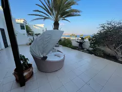 Bild zur gratis inserierten Ferienwohnung Appartement mit Blick auf das Wasser.