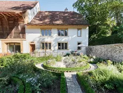 Bild zur gratis inserierten Ferienwohnung Schlossgut Münchenwiler - Wohnung unten.