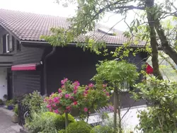 Bild zur gratis inserierten Ferienwohnung Charmantes Chalet Apartment mit Aussicht.