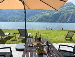 Ferienhaus Villa am See in Sisikon - 4 Personen, Hund erlaubt