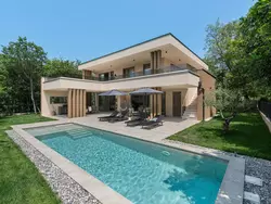 Bild zur gratis inserierten Ferienwohnung Luxuriöse Waldvilla mit beheiztem Pool in Kroatien.