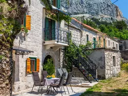 Bild zur gratis inserierten Ferienwohnung mit Blick auf das Wasser.