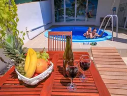 Bild zur gratis inserierten Ferienwohnung Appartement mit Terrasse.