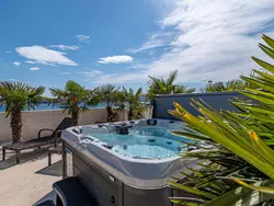 Bild zur gratis inserierten Ferienwohnung Surtini Villa Orebić Jakuzi Erste.