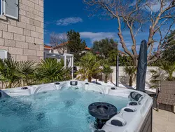 Bild zur gratis inserierten Ferienwohnung Surtini Villa Orebić Jakuzi Zweite.