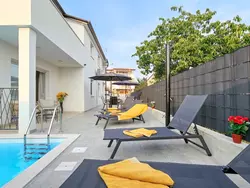 Bild zur gratis inserierten Ferienwohnung mit Privatpool für 6 Personen ca. 185 m&sup2; in Fiorini, Istrien (Umag und Umg.