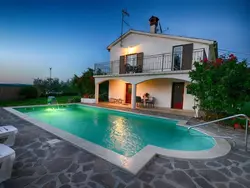 Bild zur gratis inserierten Ferienwohnung Villa mit Meerblick.