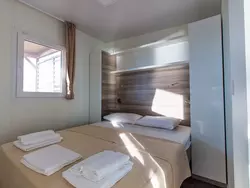 Bild zur gratis inserierten Ferienwohnung Mobilheim für 4 Erwachsene und 2 Kinder.