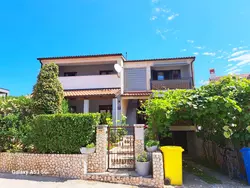 Bild zur gratis inserierten Ferienwohnung "Apartment Kate" mit Terrasse.