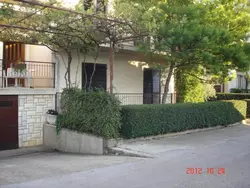 Bild zur gratis inserierten Ferienwohnung Ruhige Klimic Wohnung mit Garten.