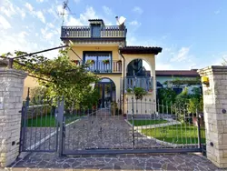 Bild zur gratis inserierten Ferienwohnung Tolles Appartement in Umag mit Grill, Terrasse und Garten.