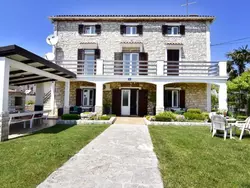 Bild zur gratis inserierten Ferienwohnung Tolle Wohnung in Umag mit Kleiner Terrasse.