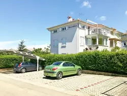 Bild zur gratis inserierten Ferienwohnung Wohnung in Zambratija mit Gemeinsamem Grill.