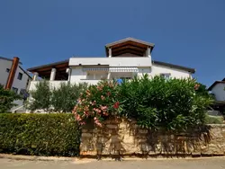 Bild zur gratis inserierten Ferienwohnung Schöne Wohnung in Novigrad mit kostenlosem Parkplatz.