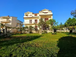 Bild zur gratis inserierten Ferienwohnung Wohnung mit Balkon.